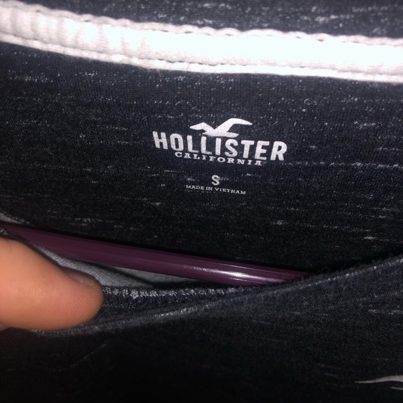 Hollister long sleeve - Picture 3 of 5